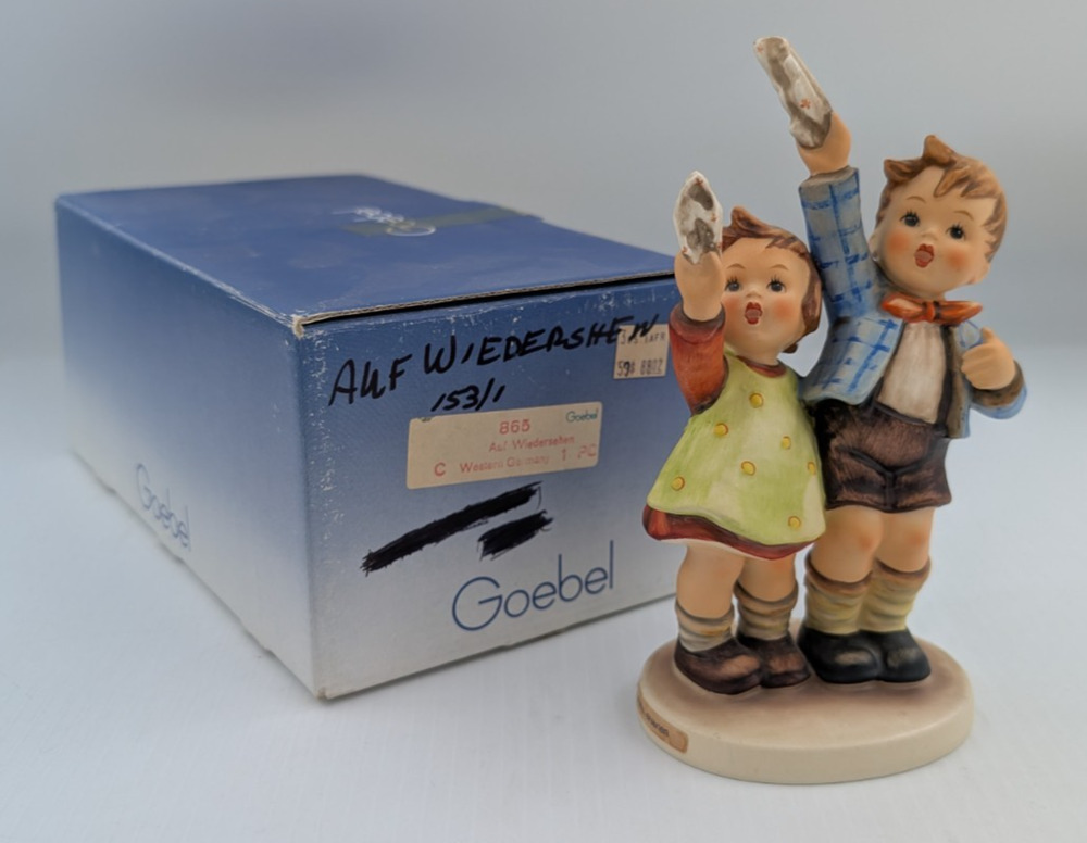 Hummel Goebel Figurine Girl Boy Waving Goodbye Auf Wiedersehen #153 Vtg 6-3/4"